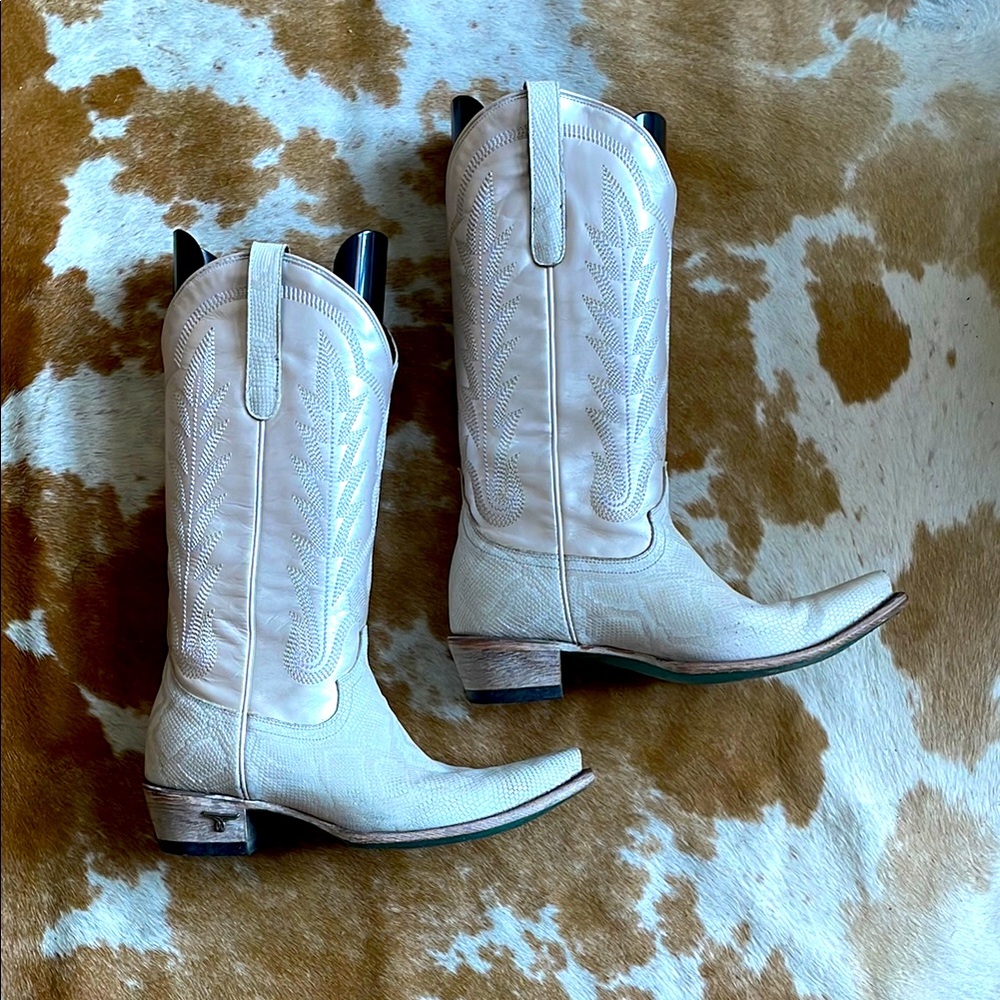 Lane Boots- Lexi Rogue